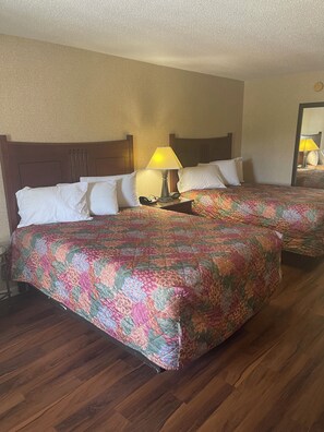 Työpöytä, ilmainen Wi-Fi