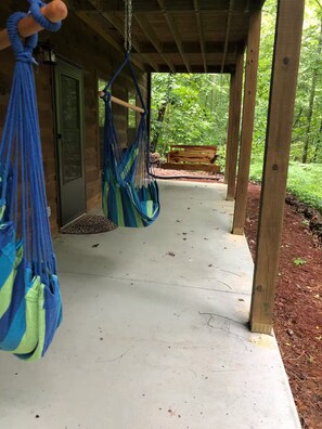 Property grounds - Comfortable Cabin in Hiawassee across from Lake&Fairgrounds (Hiawassee)