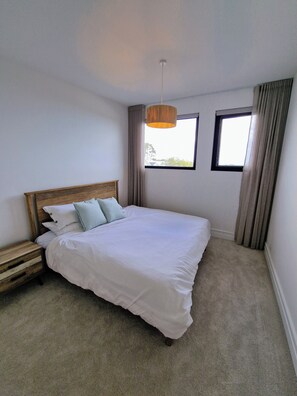 2 bedrooms, iron/ironing board, free WiFi, bed sheets - Modern home with pool + ocean and farm views! (Jan Juc)