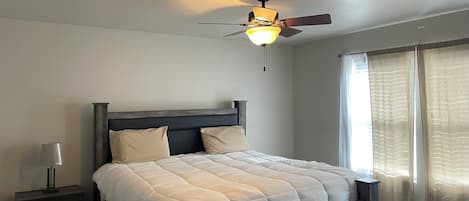 3 habitaciones, tabla de planchar con plancha y wifi gratis