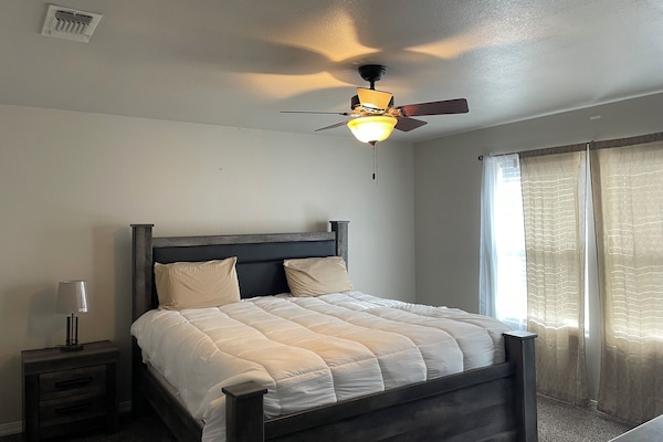 3 chambres, fer et planche à repasser, Wi-Fi gratuit