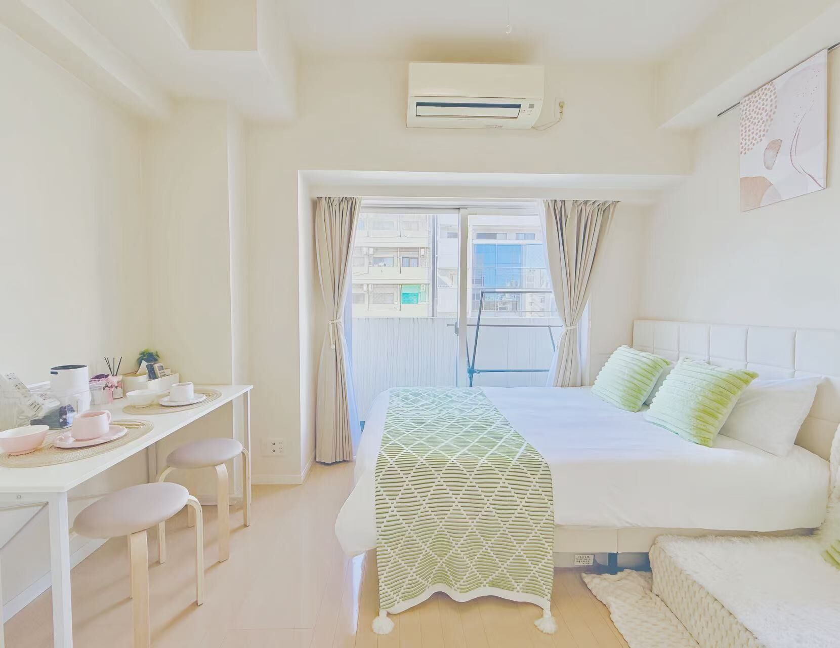 Iron/ironing board, WiFi