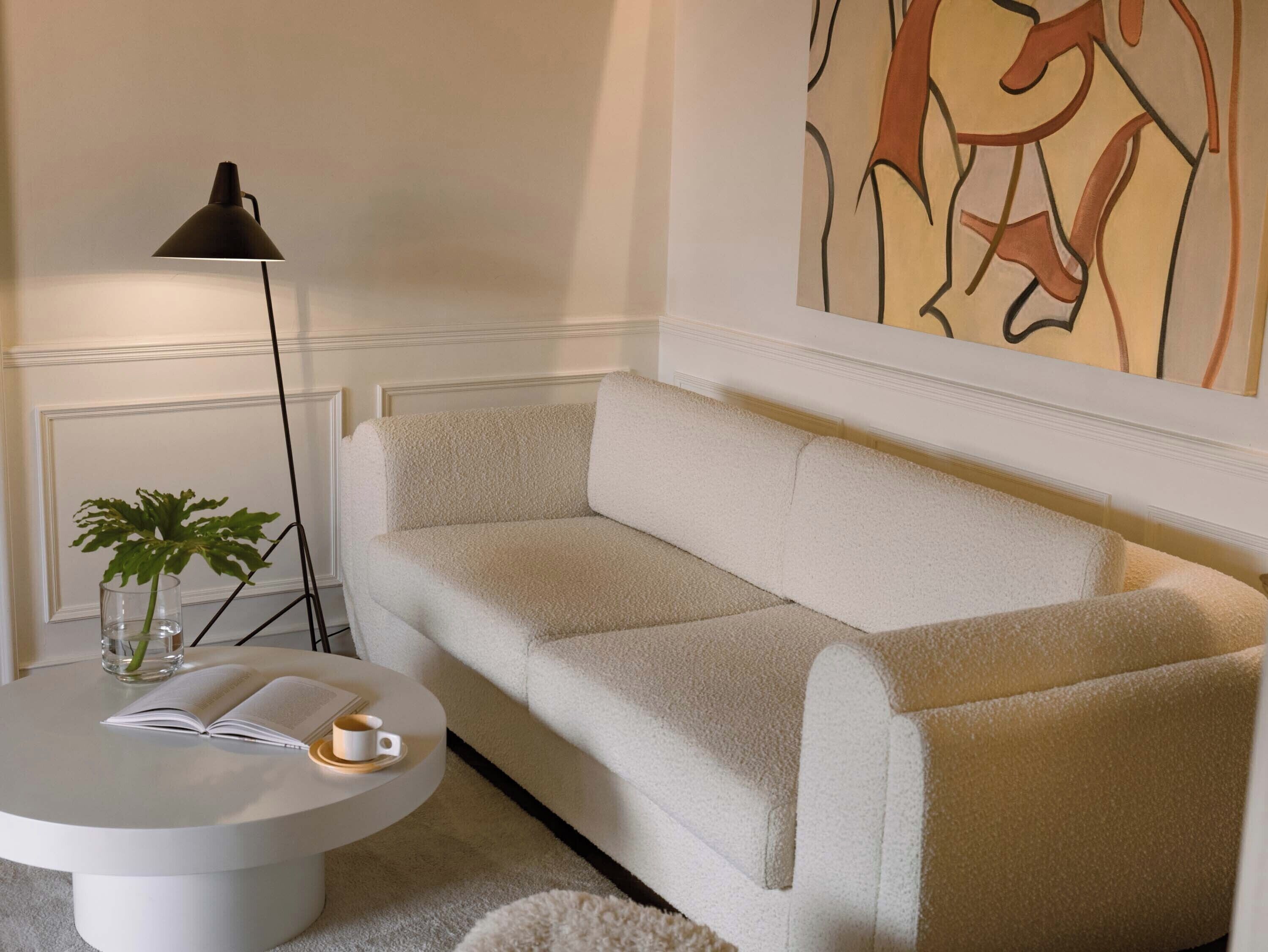 Luxury Suite, Courtyard View | Living area | TV