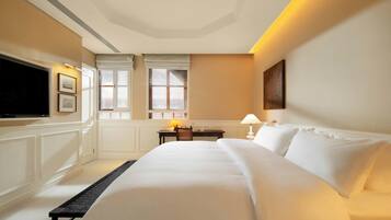 Classic Double Room, Courtyard View | Living area | TV
