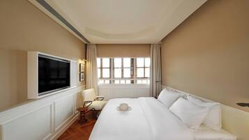 Signature Double Room, Patio, Courtyard View | Desk, laptop workspace, blackout drapes, free WiFi