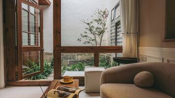 Suíte superior, vista para o pátio | Vista do quarto
