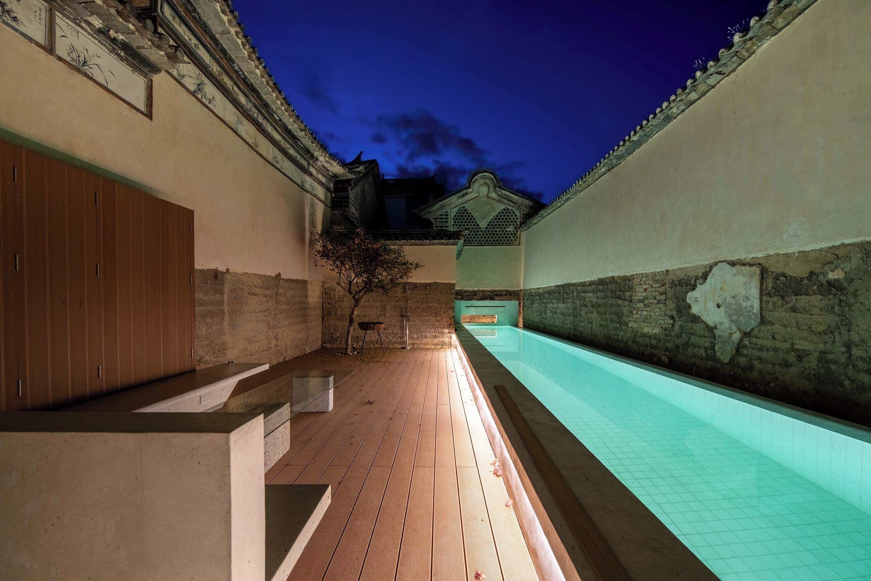 Seasonal outdoor pool