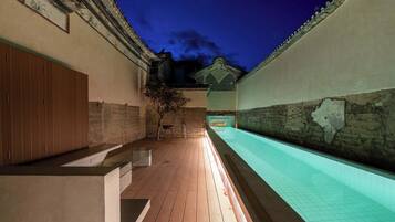 Seasonal outdoor pool