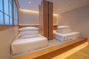 In-room safe, free WiFi - Han Suite Seoul (Seoul)