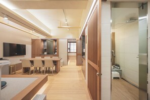 [Hansuite Seoul] Myeongdong - premium Suite (for7) 401 | Living area