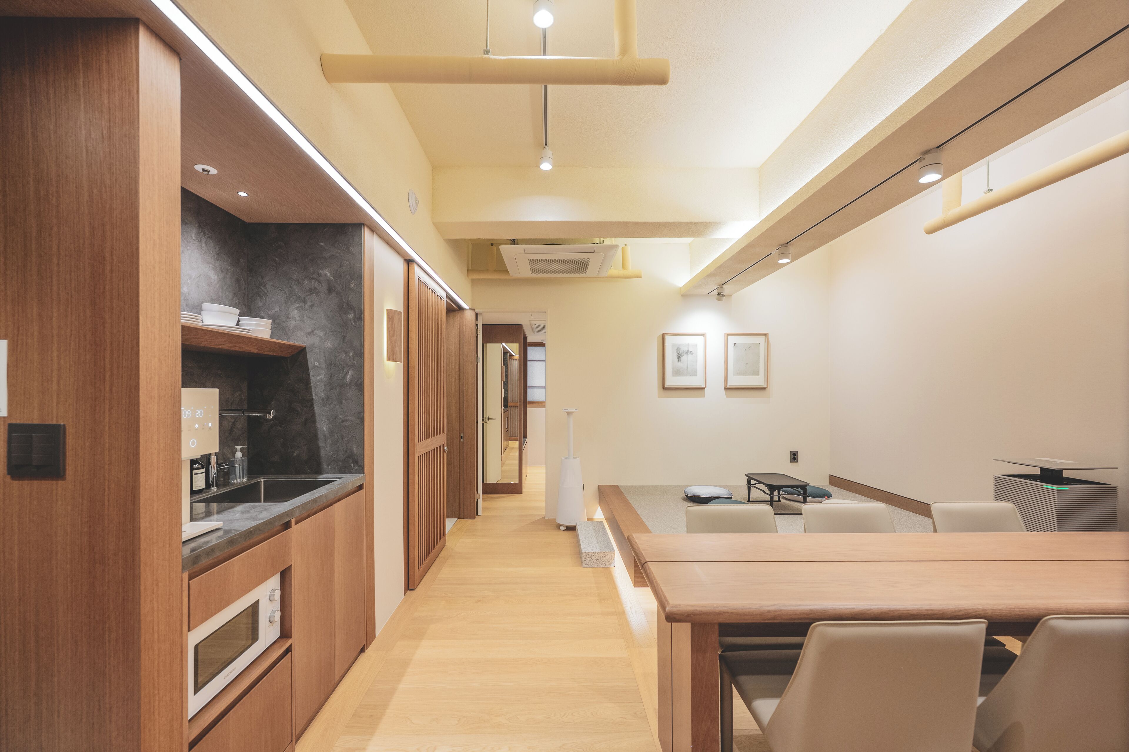 [Hansuite Seoul] Myeongdong - premium Suite (for7) 401 | Living area