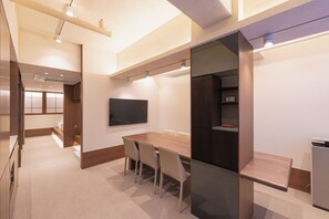 Family Suite, City View | Living area - Han Suite Seoul (Seoul)