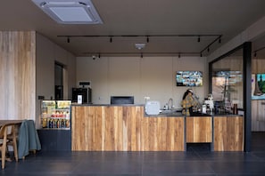 Reception - Wanluhu Xingyue Homestay (Heyuan)