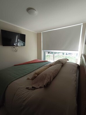 1 bedroom, iron/ironing board, free WiFi, bed sheets - Modern apartment in Ñuñoa with king size bed, swimming pool and discounts for long stays. (Ñuñoa)
