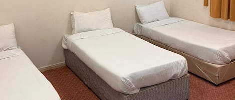 9 bedrooms, free WiFi, bed sheets, wheelchair access