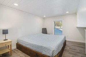 4 bedrooms, free WiFi, bed sheets