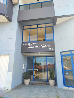 Exterior detail - Loft 300 meters from the beach. (Laguna)