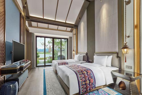 Lakeview Courtyard Terrace Double Bed Single Bedroom Villa | Down comforters, minibar, in-room safe, desk