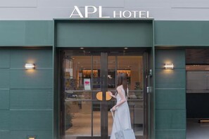 Exterior - Sinchon APL Hotel (Seoul)