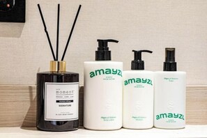 Bathroom amenities - Sinchon APL Hotel (Seoul)