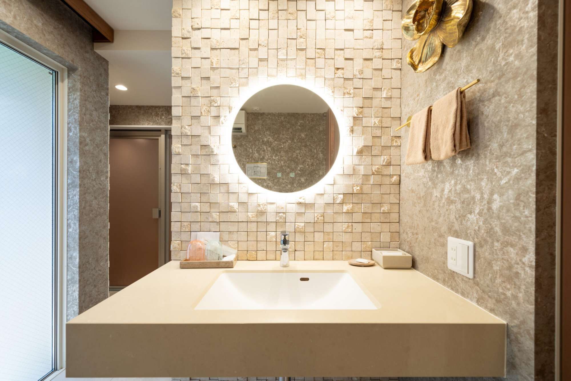 ヘアドライヤー、タオル