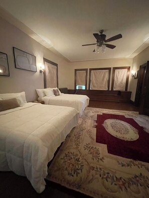 4 bedrooms, WiFi, bed sheets