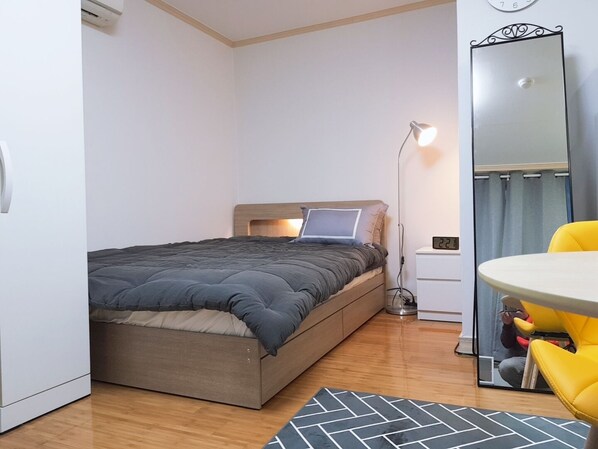 1 bedroom, WiFi, bed sheets