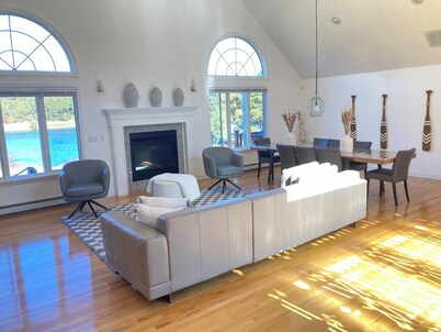 Waterfront Cape Cod Escape, Private Views, 2BR + Bonus Sleeping