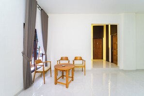 Lobby sitting area - Semenrante Living by ARBA (Surakarta)