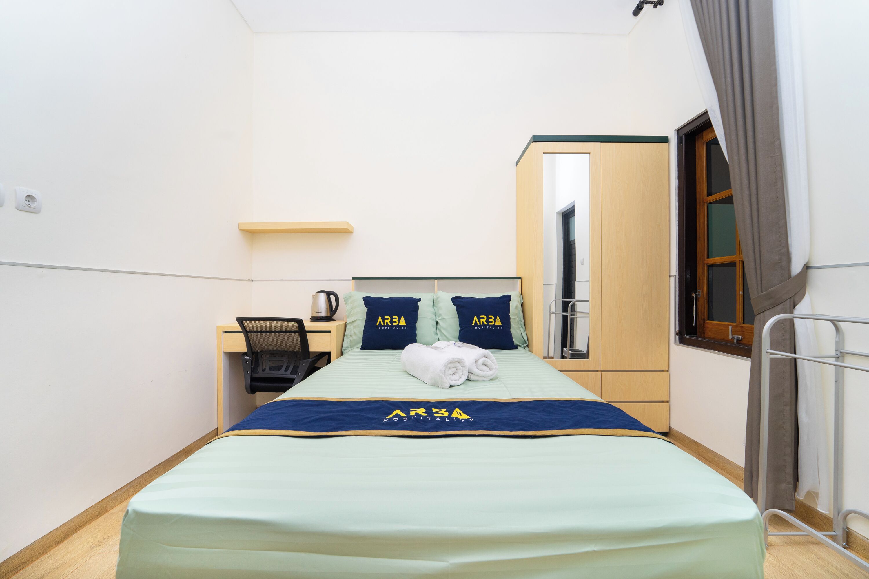 標準雙人房 | 書桌、手提電腦工作空間、免費 Wi-Fi