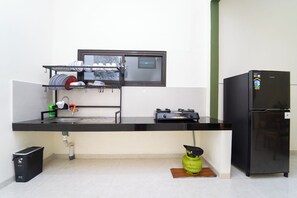 Shared kitchen - Semenrante Living by ARBA (Surakarta)