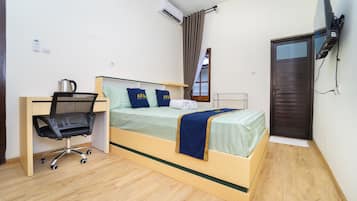 豪華雙人房 | 書桌、筆電工作空間、免費無線上網