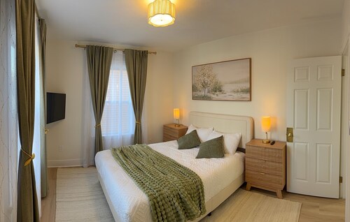 Stylish 3BR Revere Home|Sleeps 8|Near Boston&Beach