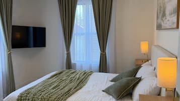 3 quartos, ferros/tábuas de passar roupa, Wi-Fi, roupa de cama