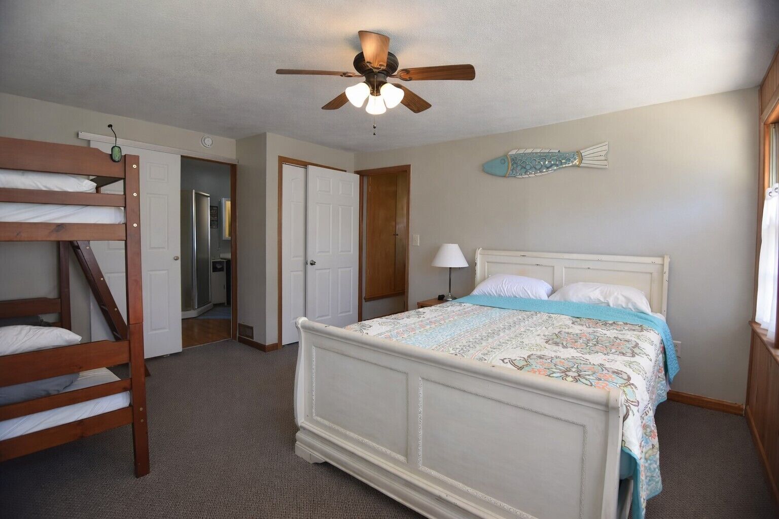 1 bedroom, internet, bed sheets