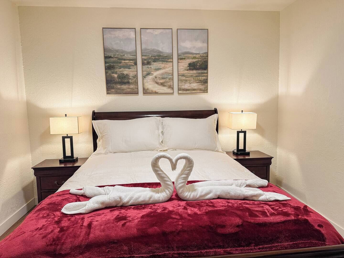 3 soverom, skrivebord, strykejern/-brett og wi-fi (inkludert)