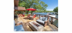Terrace/patio - 4 Beds 2.5 Baths Sleeps 11; Lakeview, Private Dock, Sunrise Beach (Sunrise Beach)