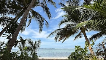 Exclusive Room, 1 King Bed, Sea View | Beach/ocean view