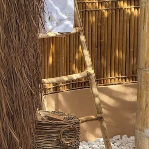 Shower, hair dryer, towels, soap - Cambaya Beach Resort (Busuanga)