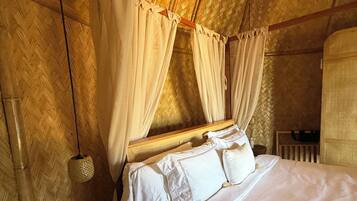 Luxury Chalet, Beach View