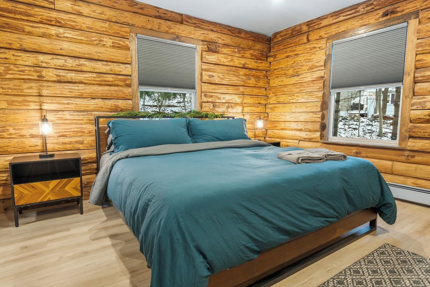 3 bedrooms, desk, WiFi
