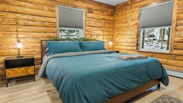 3 bedrooms, desk, WiFi
