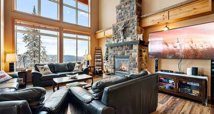 Blackrock 6 - Ski In/Out, Private Hot Tub & Mtn View. Sleeps 13