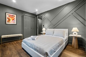 2 bedrooms, desk, iron/ironing board, WiFi