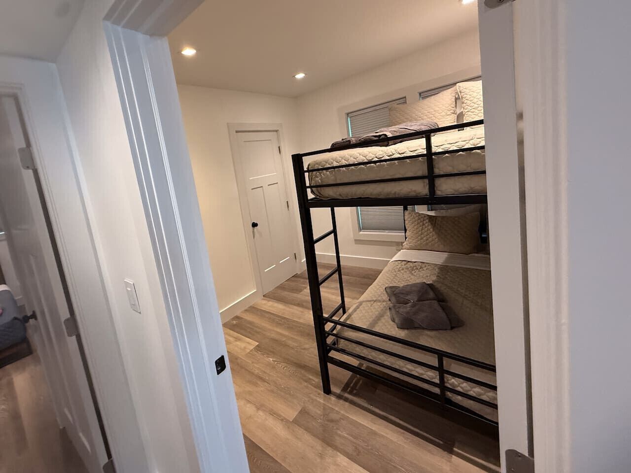 Bügeleisen/Bügelbrett, WLAN, Bettwäsche