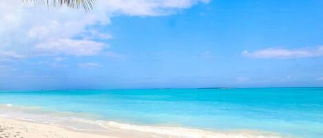 ビーチ、サンラウンジャー、ビーチタオル