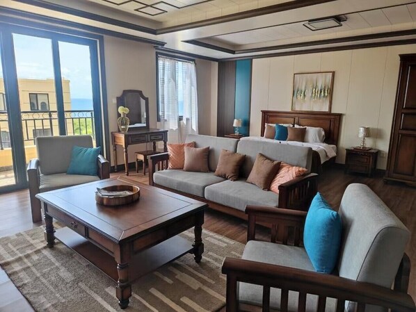 Laptop workspace, free WiFi, bed sheets - Seaview Garden Hotel & Residences (Basseterre)