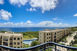 Superior studio suite, balkon, uitzicht op oceaan | Uitzicht vanaf balkon