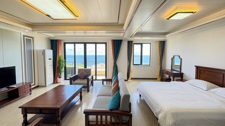 Seaview Garden Hotel & Residences