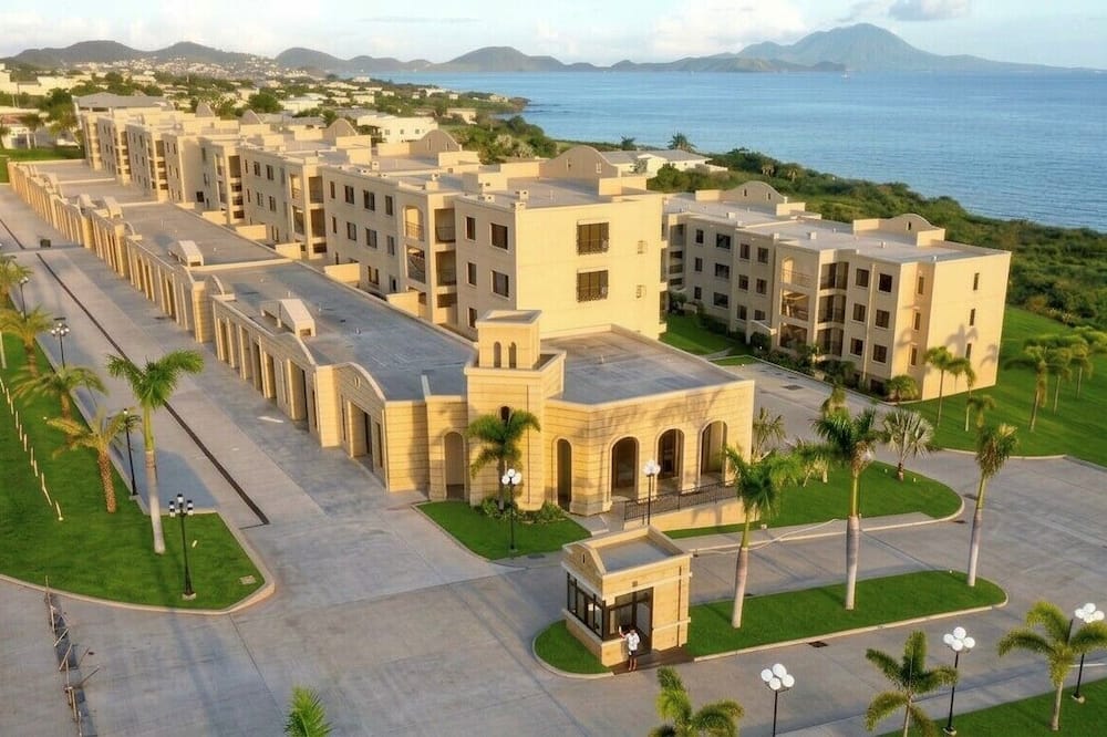 Seaview Garden Hotel & Residences